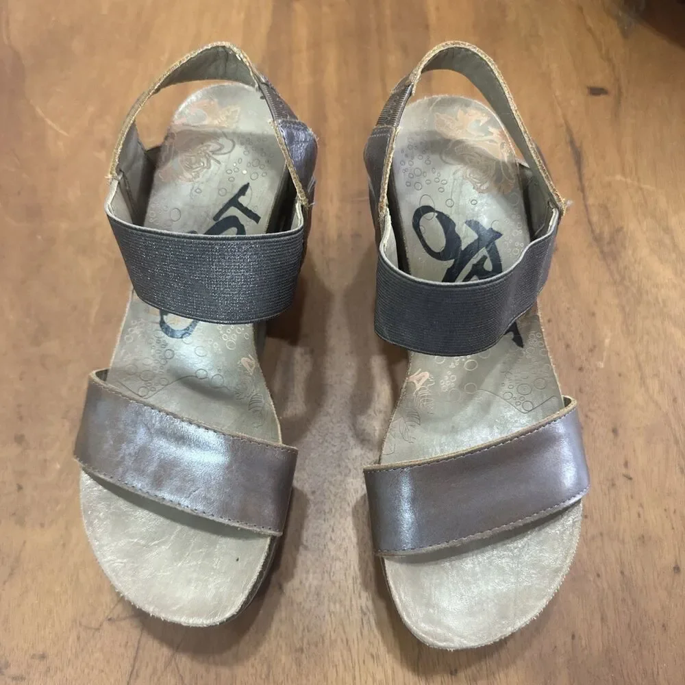 OTBT Size 7 M BUSHNELL WEDGE SANDALS WOMEN PEWTER / BROWN COLOR SHOES